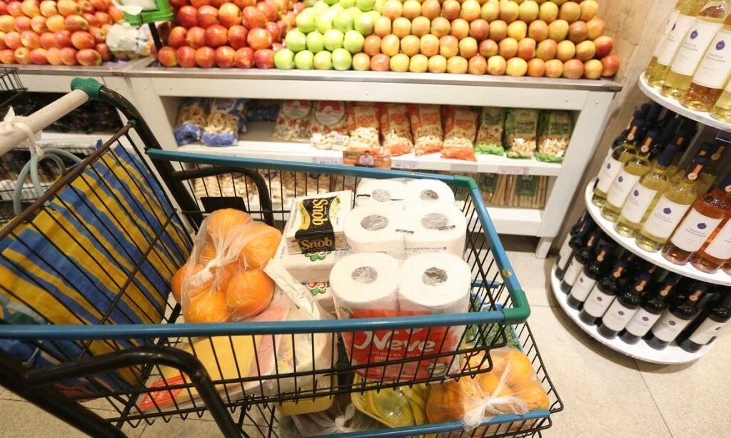 Economia cresce 2,7% no trimestre encerrado em julho